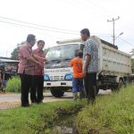 Parah…Drainase Kok Dibendung untuk Kolam Ikan