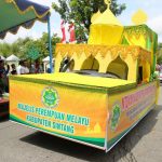 Ratusan Kendaraan Ikuti Pawai Takruf MTQ Sintang