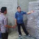 KPU Kalbar Monitoring Logistik Bilik Suara