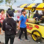 Seribu Jeee! Tahu Walik Kang Asep Diserbu Warga Sintang