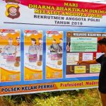 Polsek Kelam Pasang Pengumuman Rekrutmen Anggota Polri