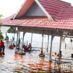 Jangan Biarkan Anak Bermain Banjir, Ini Resiko Penyakitnya…