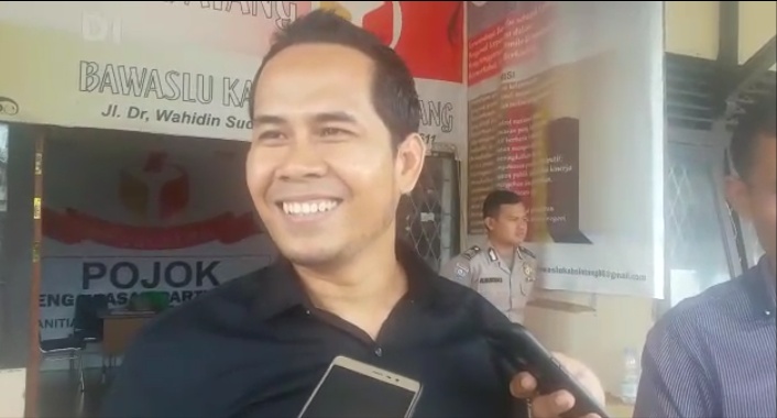 dr. Poncoroso: Tidak Ada yang Perlu Diklarifikasi, Karena Itu Foto Saya!!!