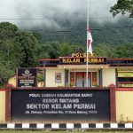 Bentuk Penghormatan Terakhir, Polsek Kelam Permai Kibarkan Bendera Setengah Tiang