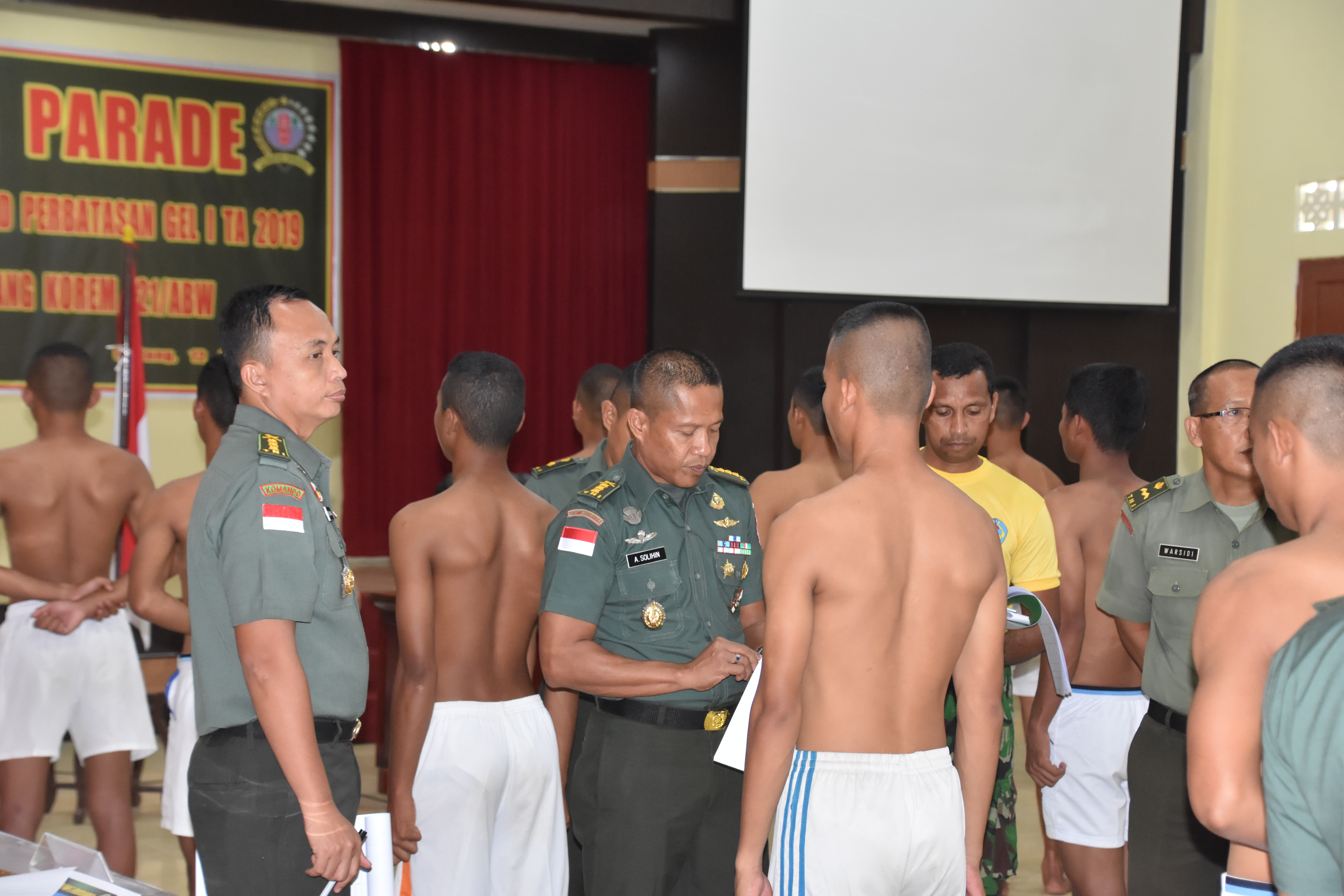 Gelar Sidang Parade, Korem 121/Abw Cari Calon Prajurit yang Berkualitas
