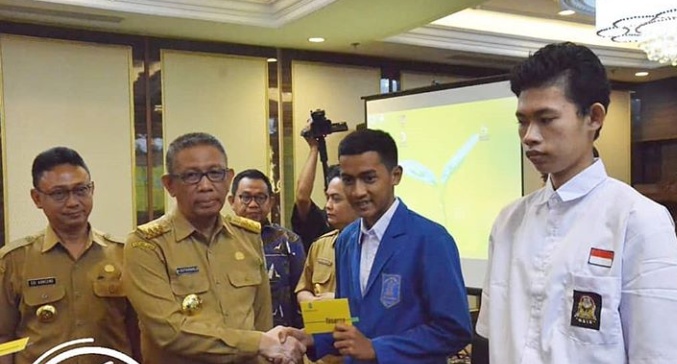2020, Midji Pastikan 200 Ribu Anak Kalbar Terima Program Sekolah Gratis