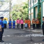 Petugas Damkar Bekerja Tanpa Pamrih