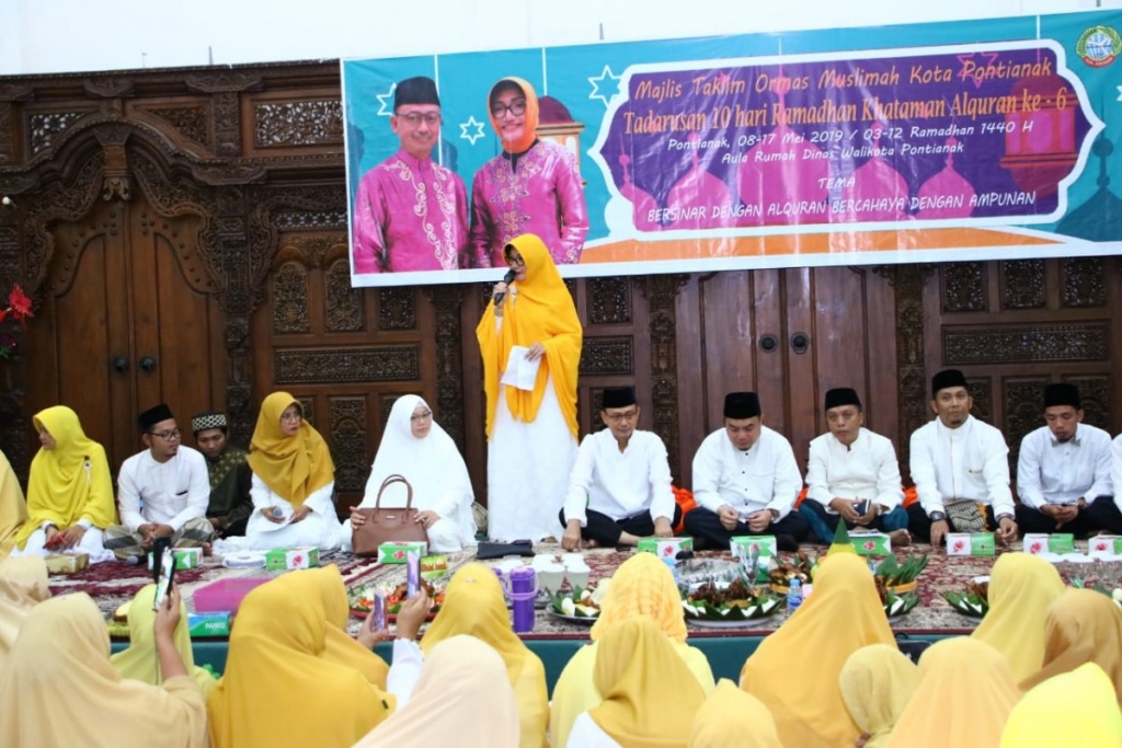 Gelar Tadarusan, 300 Muslimah Khataman Al Quran