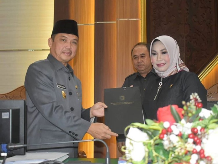 Ini Dua Raperda yang Disetujui Dewan Kalbar