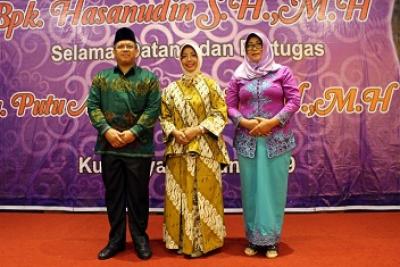 Putu Ayu Sudariasih Jabat Ketua PN Mempawah