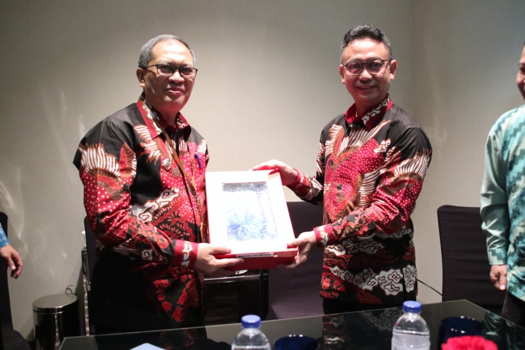 Edi-Oded Teken MoU, Pemkot Pontianak Gali Penerapan Tukin dengan Bandung