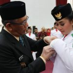 Gubernur Kukuhkan Tim Paskibraka Kalbar