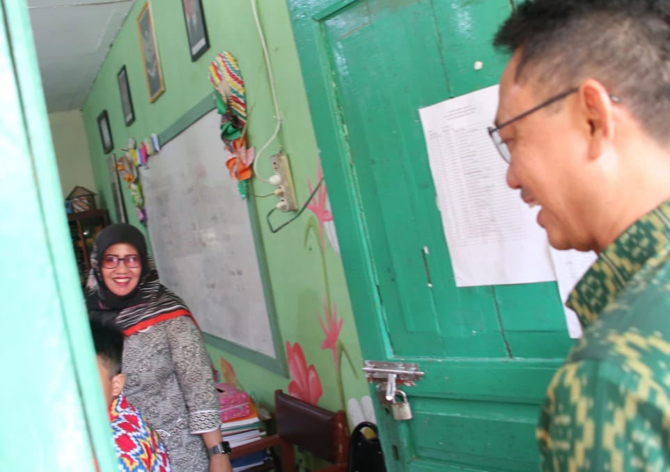 Tinjau SDN 03, Edi Minta Bangunan Ditata Ulang