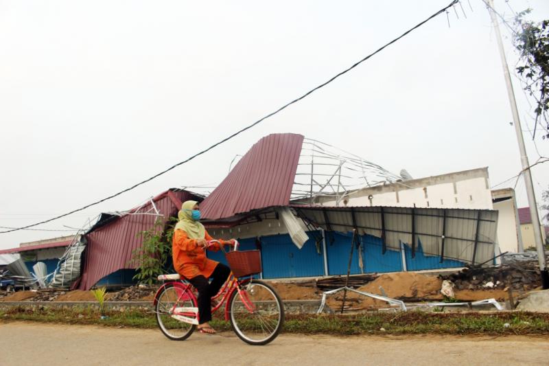 Ini Tips Hadapi Angin Puting Beliung