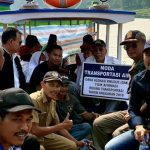 Serahkan Dua Unit Speedboat, Pesan Jarot “Dirawat dan Dijaga dengan Baik”