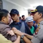 Demonstran ASAP Terobos Rapat Paripurna DPRD Sintang