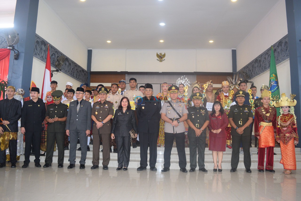 Hujan Deras, Bupati Jarot dan Melenial Peringati Sumpah Pemuda di Pendopo