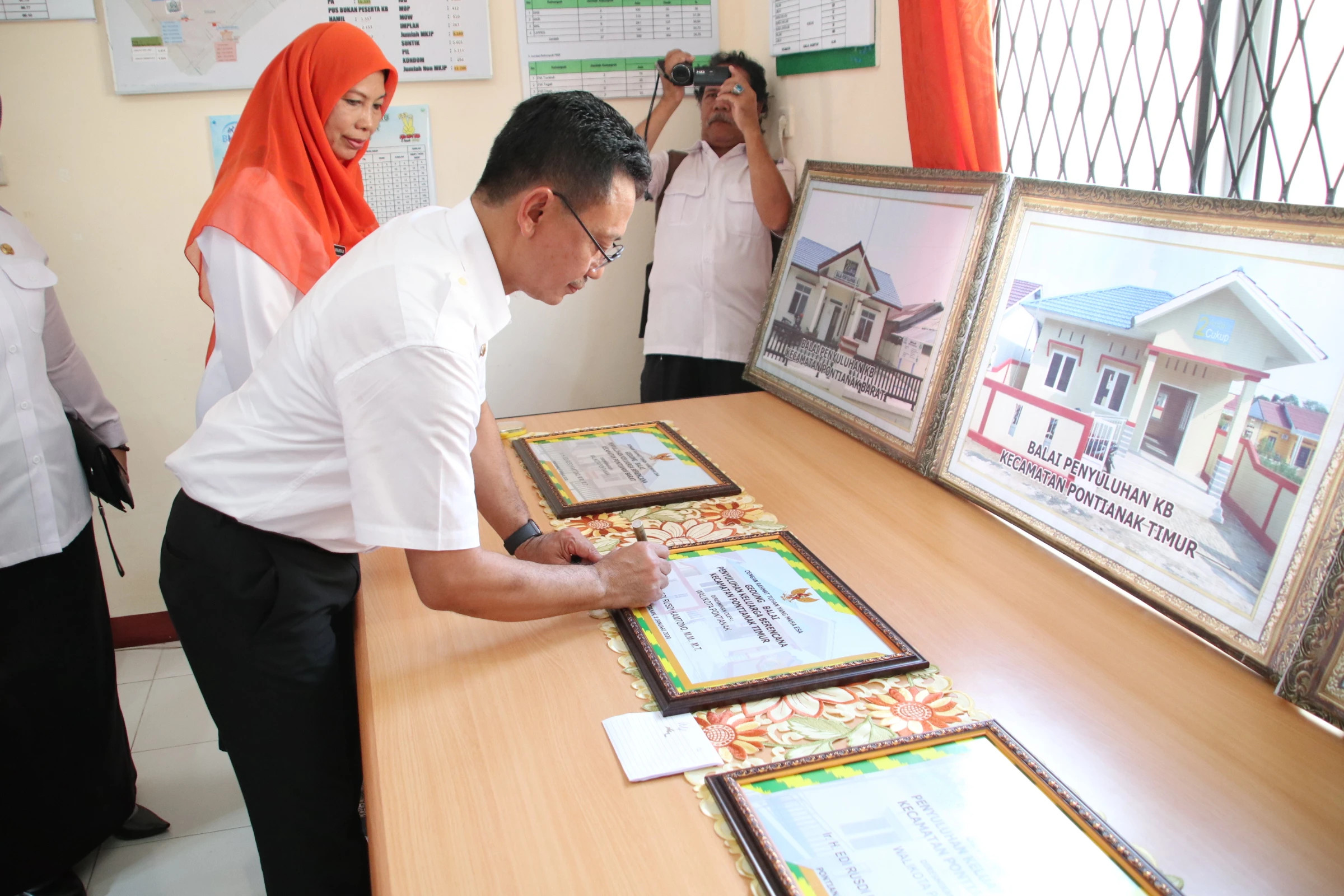 Tiga Balai Penyuluhan KB Diresmikan, Edi Minta Warga Manfaatkan dengan Maksimal