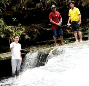 Billy Welsan Kagum dengan Keindahan Air Terjun Nokan Cicak