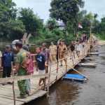 Warga Ketungau Hulu Berharap Pemerintahan Bupati Jarot Bangun Jembatan Sebadak