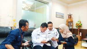Wabup Sintang Isi Data Sensus Penduduk Online 2020