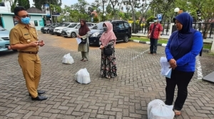 Dampak Covid-19, 610 Pedagang Kantin Sekolah Terima Bantuan Sembako