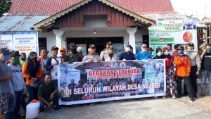 Gerakan Serentak Semprot Disinpektan di Desa Sejegi