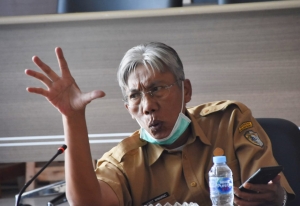 Jarot Minta Perusahaan di Sintang Bantu Rakyatnya di Tengah Wabah Covid-19