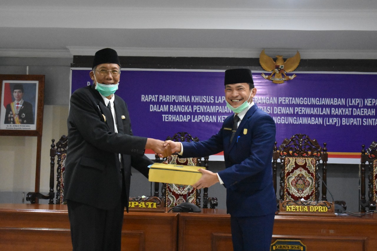 DPRD Sintang Gelar Paripurna Penyampaian LKPJ Bupati 2019