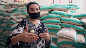 Bupati Karolin Pastikan Bantuan Untuk Masyarakat Tidak Tumpang Tindih