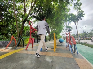 Konsep Trotoar Penuh Warna