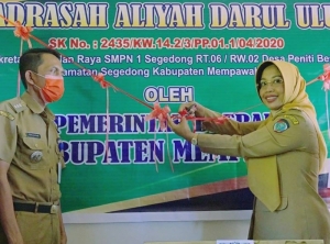 Bupati Erlina Apresiasi Pembangunan MA Darul Ulum dengan Swadaya