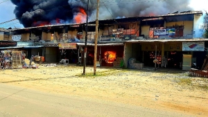 Simpang Pinoh Membara, 12 Ruko Hangus Terbakar