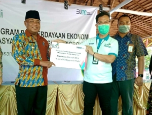 CSR PLN Salurkan Bantuan Rp100 Juta untuk Pengembangan “Cinta Magrove Park”