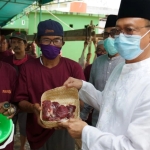Wali Kota Apresiasi Panitia Gunakan Besek untuk Wadah Daging Kurban