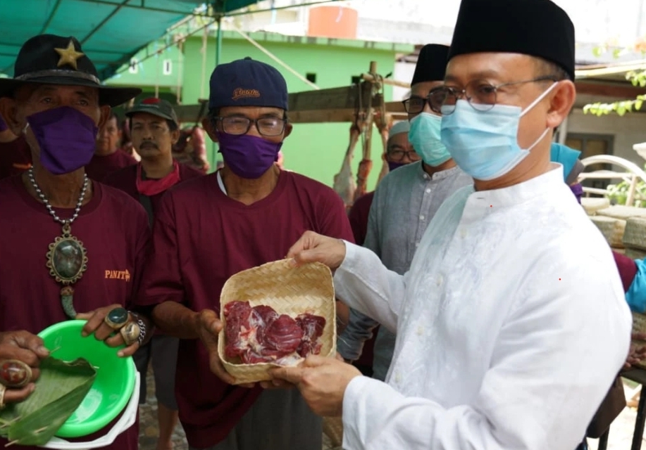 Wali Kota Apresiasi Panitia Gunakan Besek untuk Wadah Daging Kurban