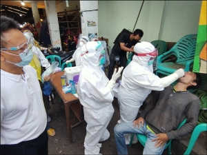 Tak Kenakan Masker, Warga Pontianak Langsung di Swab