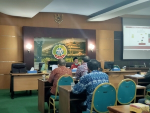 Sekda Ajak Warga Semarakkan HUT RI ke-75