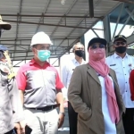 Tinjau Tiga Perusahaan di Wajok Hulu, Bupati Erlina Ingatkan soal CSR, BPJS, dan Perbup Protkes