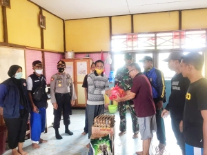 Tinggi Air Capai 50 Cm, Warga Peniti Dalam II Dievakuasi