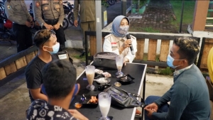 Bupati Erlina Terjun Langsung Sosialisasikan Perbup Nomor 50 Tahun 2020