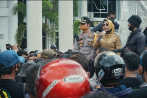 Bupati Mempawah Didemo Ratusan Nelayan