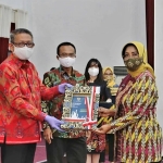 Bupati Mempawah Terima DIPA dan TKDD 2021