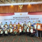 Mempawah Terima 2 Ribu Sertifikat Tanah dari Presiden Jokowi