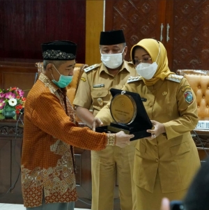 FKUB Mempawah Terima Harmony Award dari Menteri Agama RI
