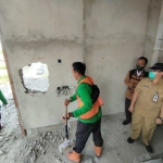 Tak Kantongi IMB, Satu Unit Ruko Dibongkar