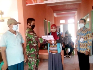 Babinsa Bakau Kecil Ajak Warga Patuhi Prokes