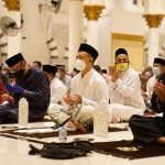 Tarawih Perdana, Wali Kota Edi Kamtono Shalat di Masjid Raya Mujahidin