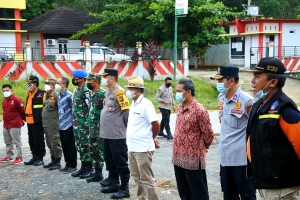 Mulai Hari Ini, Pemkab Sintang Lakukan Penyekatan Larangan Mudik di Desa Sepulut