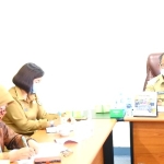 Wabup dan Sekda Sintang Minta Penyerahaan Rumah Betang “Tampun Juah” Tertib Administrasi